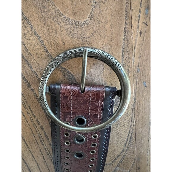 Chico’s Vintage Brass Buckle & Rivets Botanical Tooled Design Size 34"-38" - Picture 4 of 7